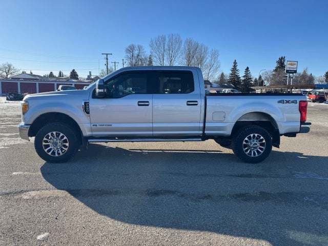 2017 Ford Super Duty F-250 SRW Lariat