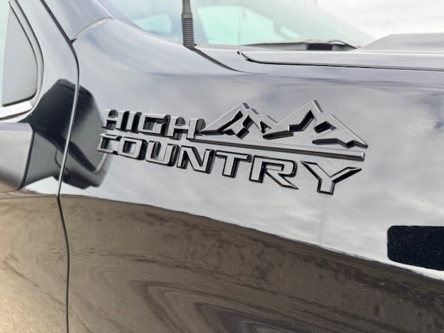 2022 Chevrolet Silverado 1500 LTD High Country