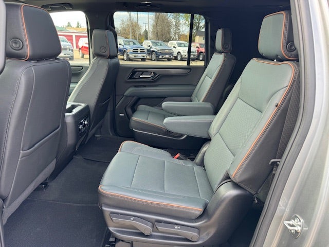 2025 GMC Yukon XL AT4