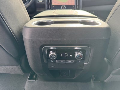 2025 GMC Yukon XL AT4