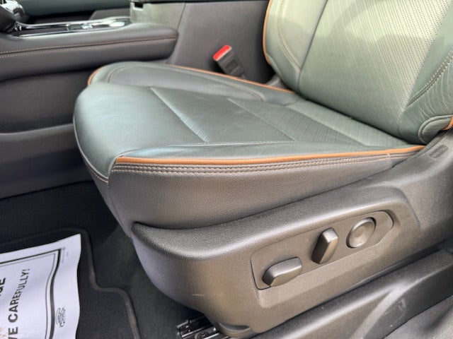 2025 GMC Yukon XL AT4