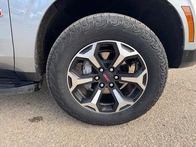 2025 GMC Yukon XL AT4