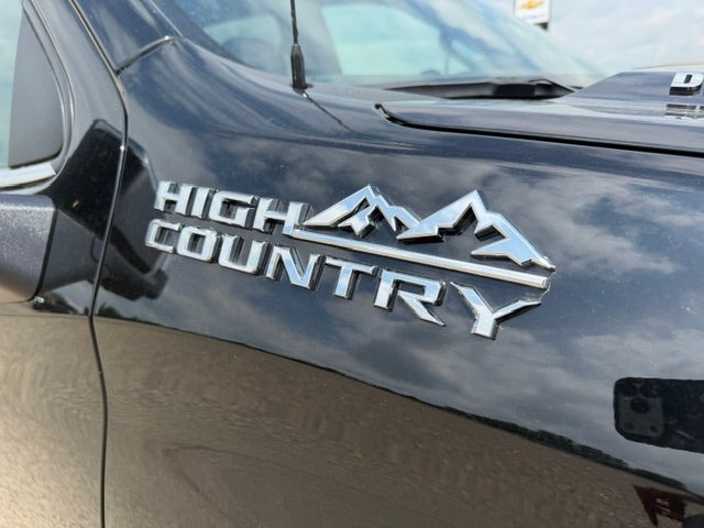 2022 Chevrolet Silverado 1500 High Country